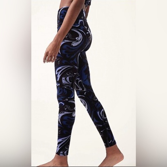 Athleta Elation Velvet Tight Size S - Picture 1 of 3